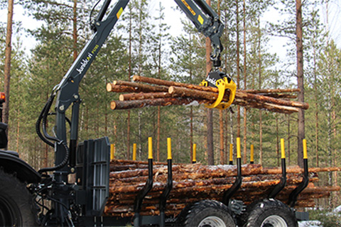 Junkkari skogsvagnar med kran